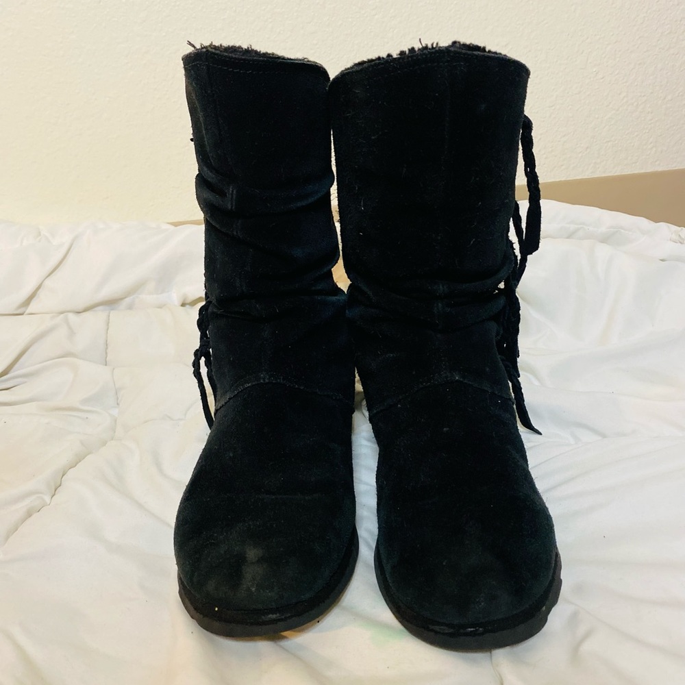 Black bear paw boots